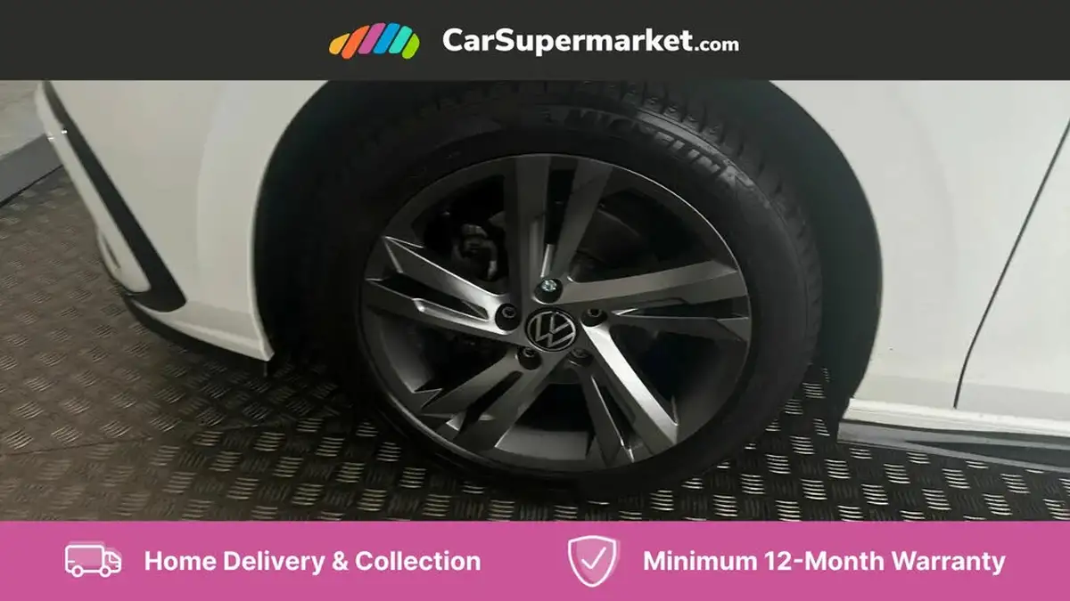 2022-volkswagen-golf-15-tsi-r-line-130ps-hatchback-big-18