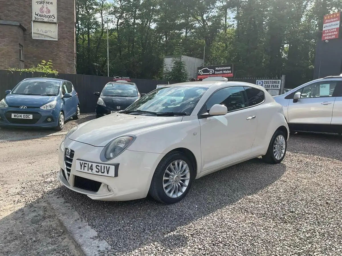2014-alfa-romeo-mito-13jtdm-2-sprint-big-28