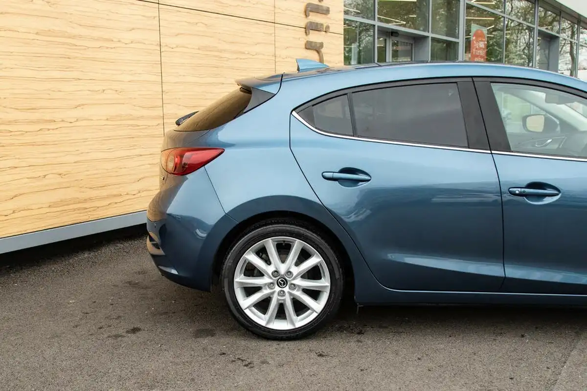 2018-mazda-mazda3-20-sport-nav-120ps-hatchback-5d-big-7