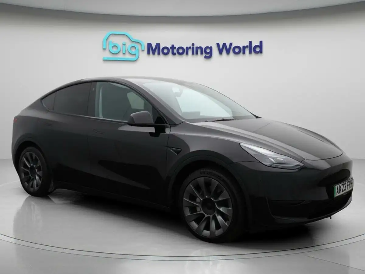 2023-tesla-model-y-e-rwd-big-0