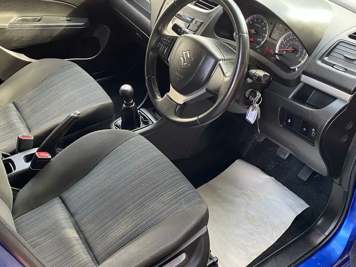 2014-suzuki-swift-12-sz-l-5d-big-27