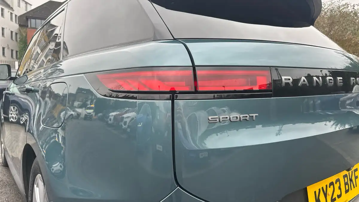 2023-land-rover-range-rover-sport-30-p440e-se-big-18