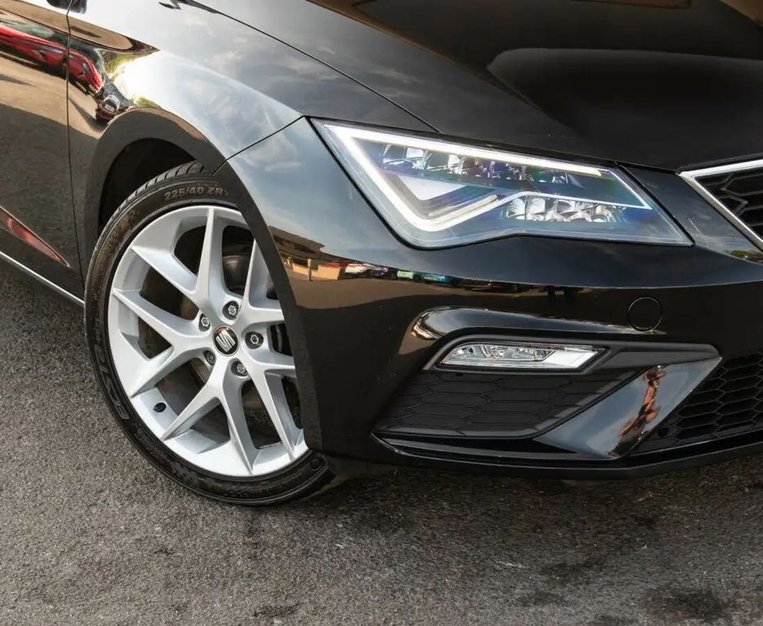 2018-seat-leon-14-tsi-fr-technology-hatchback-5d-big-1