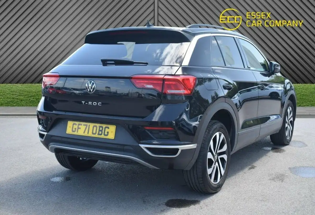2021-volkswagen-t-roc-10-tsi-active-hatchback-5d-big-9