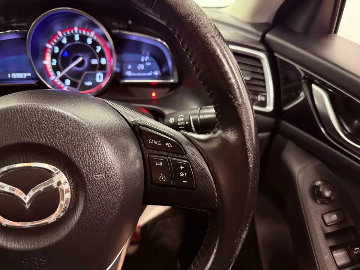 2014-mazda-mazda3-20-sport-nav-120ps-fastback-4d-big-36