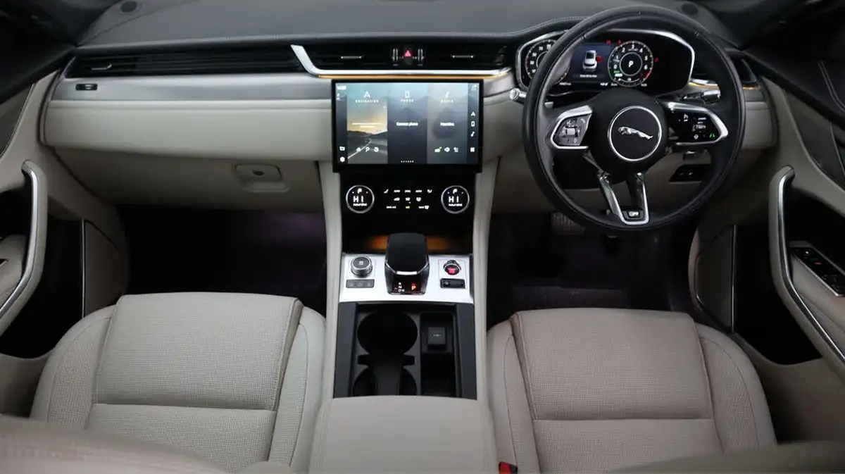 2022-jaguar-f-pace-20-p400e-r-dynamic-s-big-13