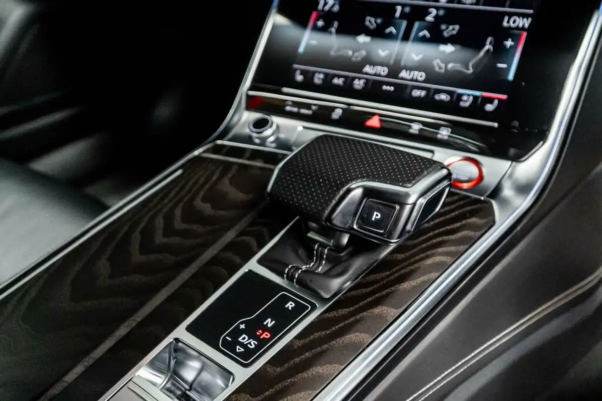2020-audi-rs6-avant-40-tfsi-vorsprung-big-38