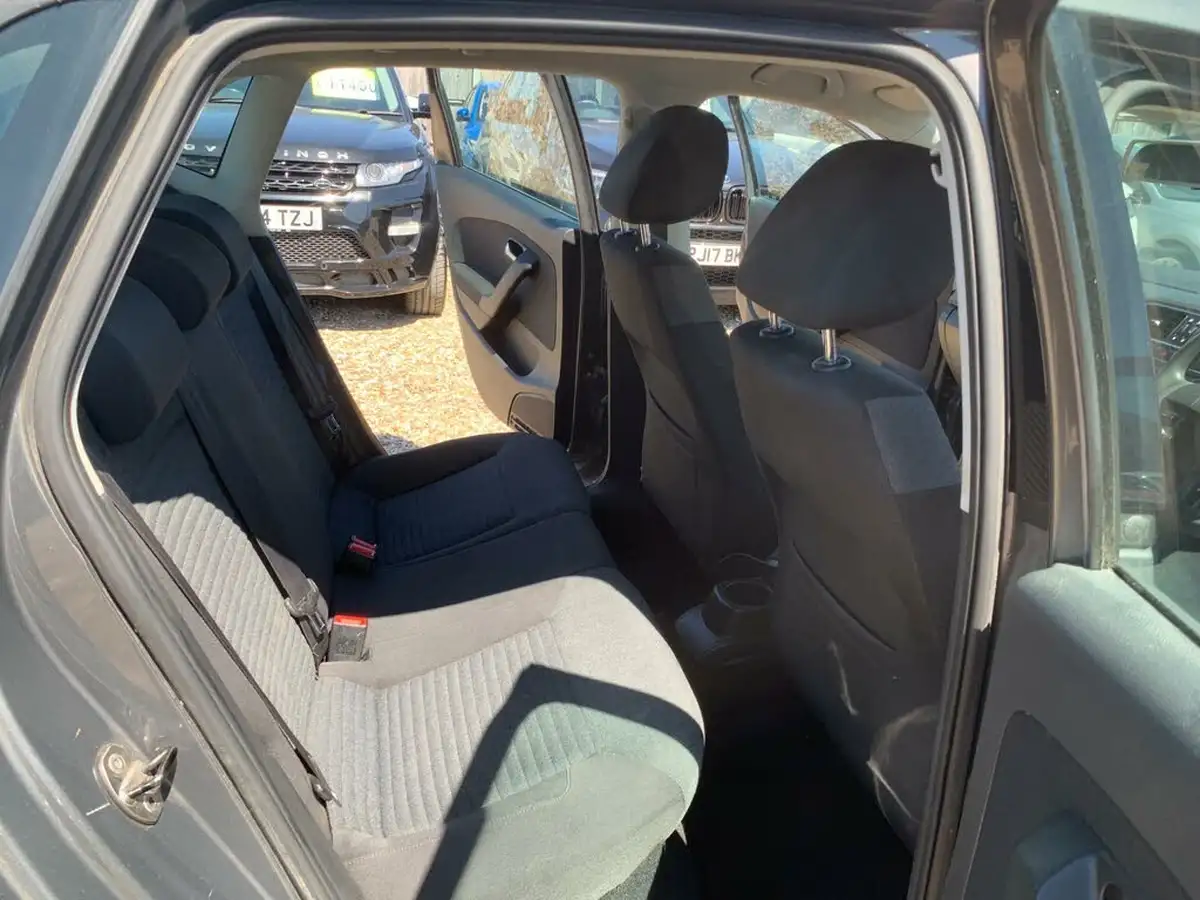 2010-volkswagen-polo-14-se-86ps-5d-dsg-big-35