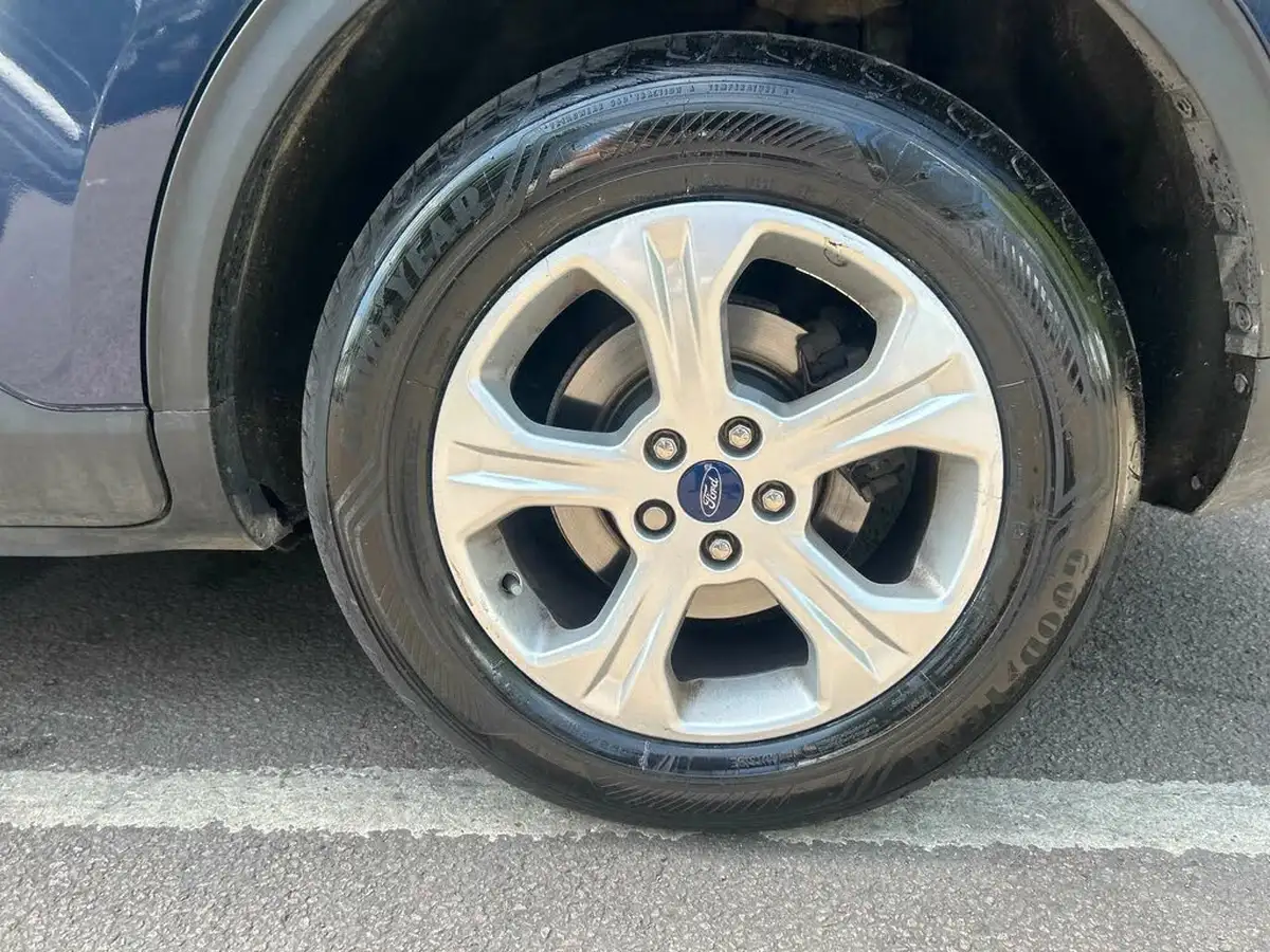 2021-ford-kuga-15-zetec-big-27