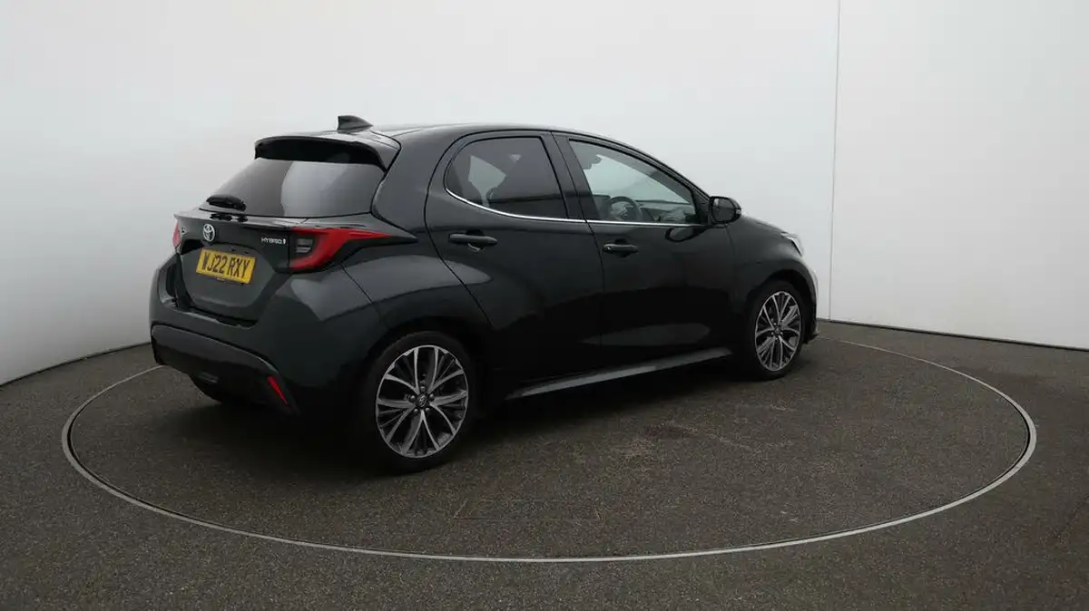 2022-toyota-yaris-15-vvt-i-excel-big-52