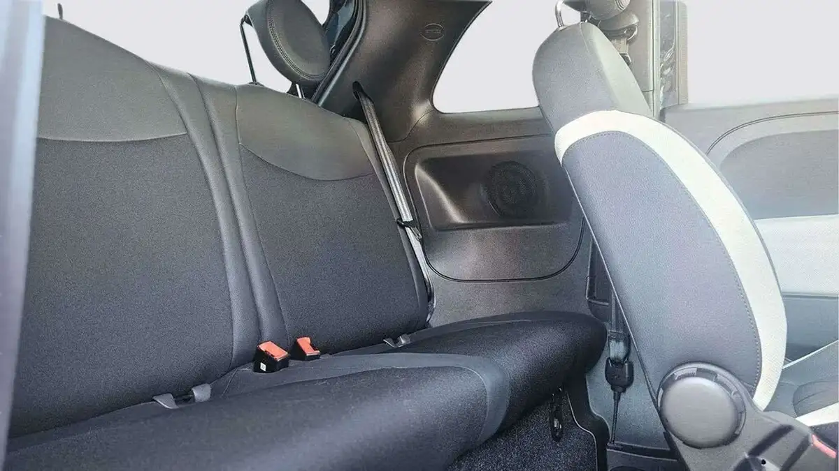 2018-fiat-500-12-s-big-25