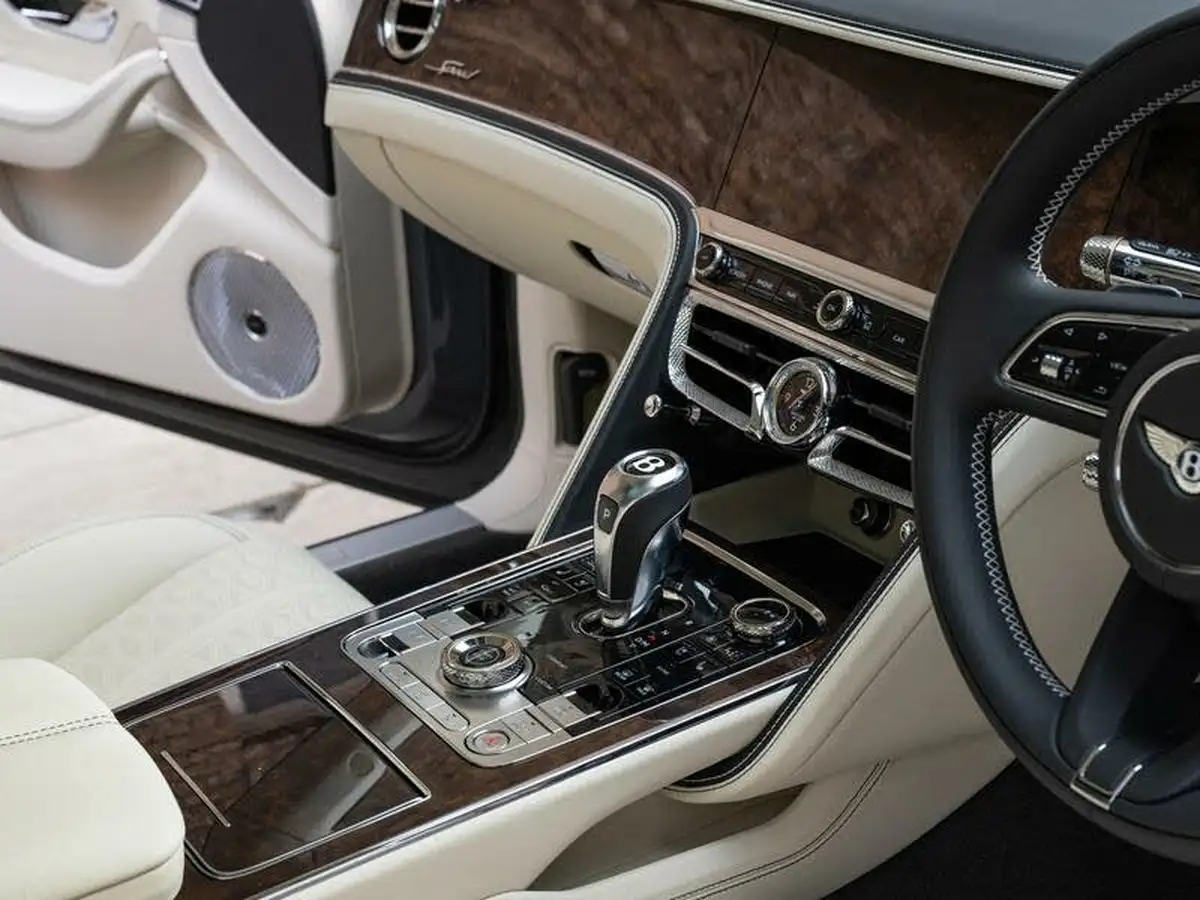 2024-bentley-flying-spur-big-48