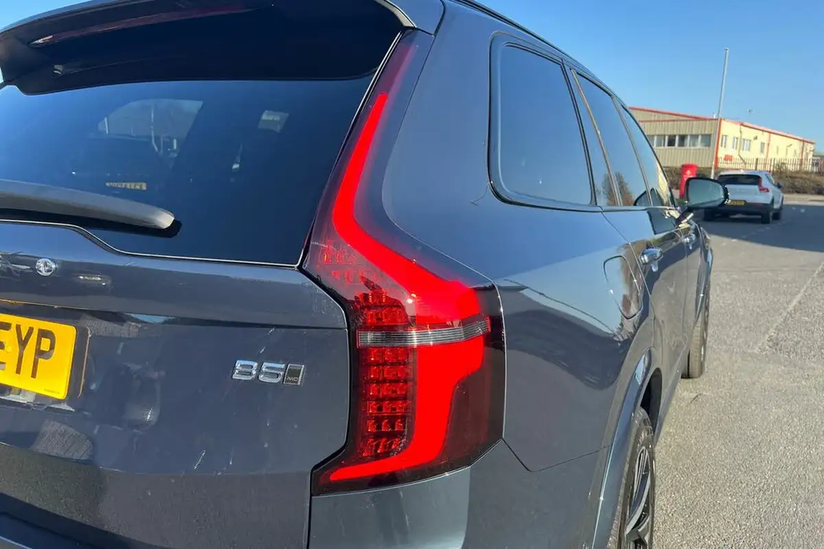 2025-volvo-xc90-20-b5-plus-big-19