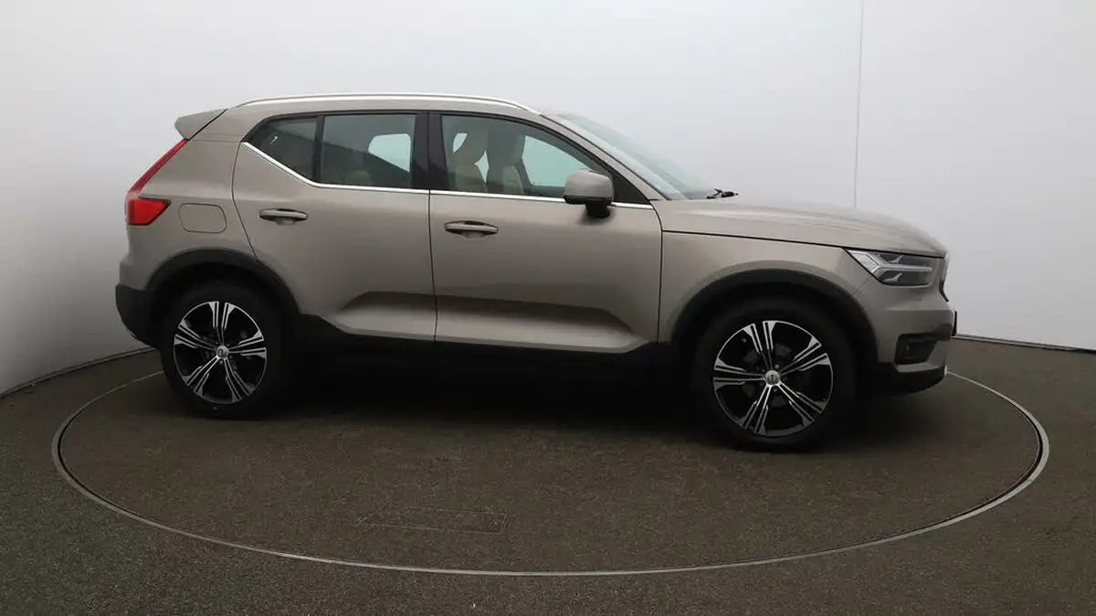 2020-volvo-xc40-20td-d3-inscription-pro-big-43