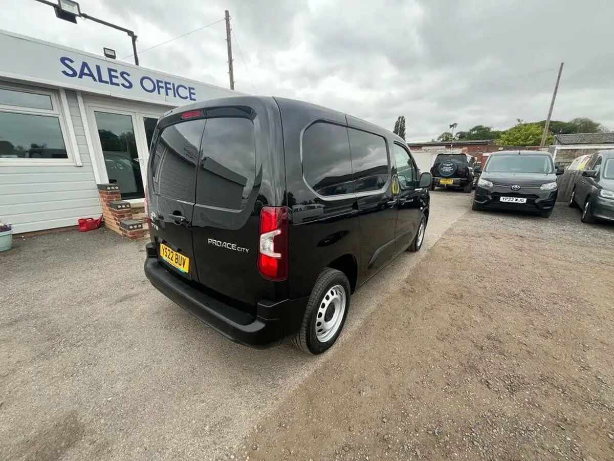 2022-toyota-proace-city-15d-active-big-6
