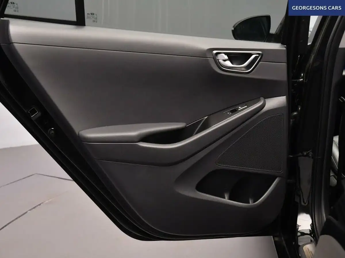 2021-hyundai-ioniq-16-gdi-premium-se-hybrid-big-19