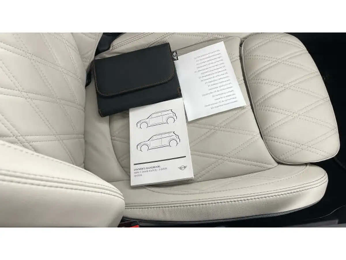 2022-mini-cooper-20-cooper-s-exclusive-hatchback-5d-auto-big-76