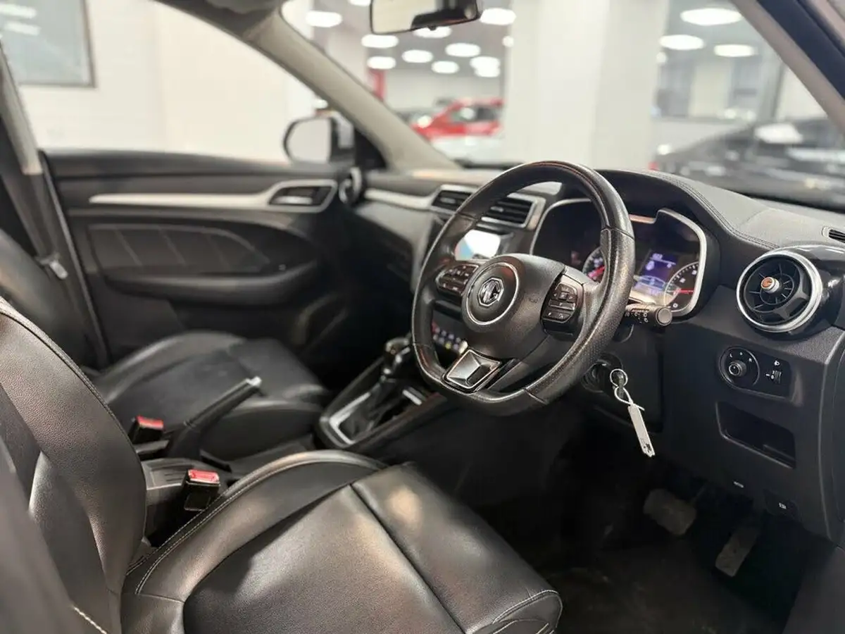 2019-mg-zs-suv-10t-gdi-exclusive-111ps-big-28