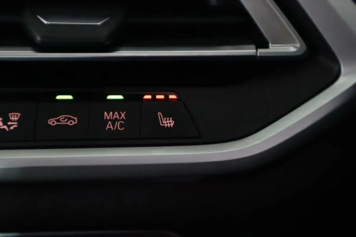 2022-bmw-x7-30td-xdrive-40d-m-sport-big-24