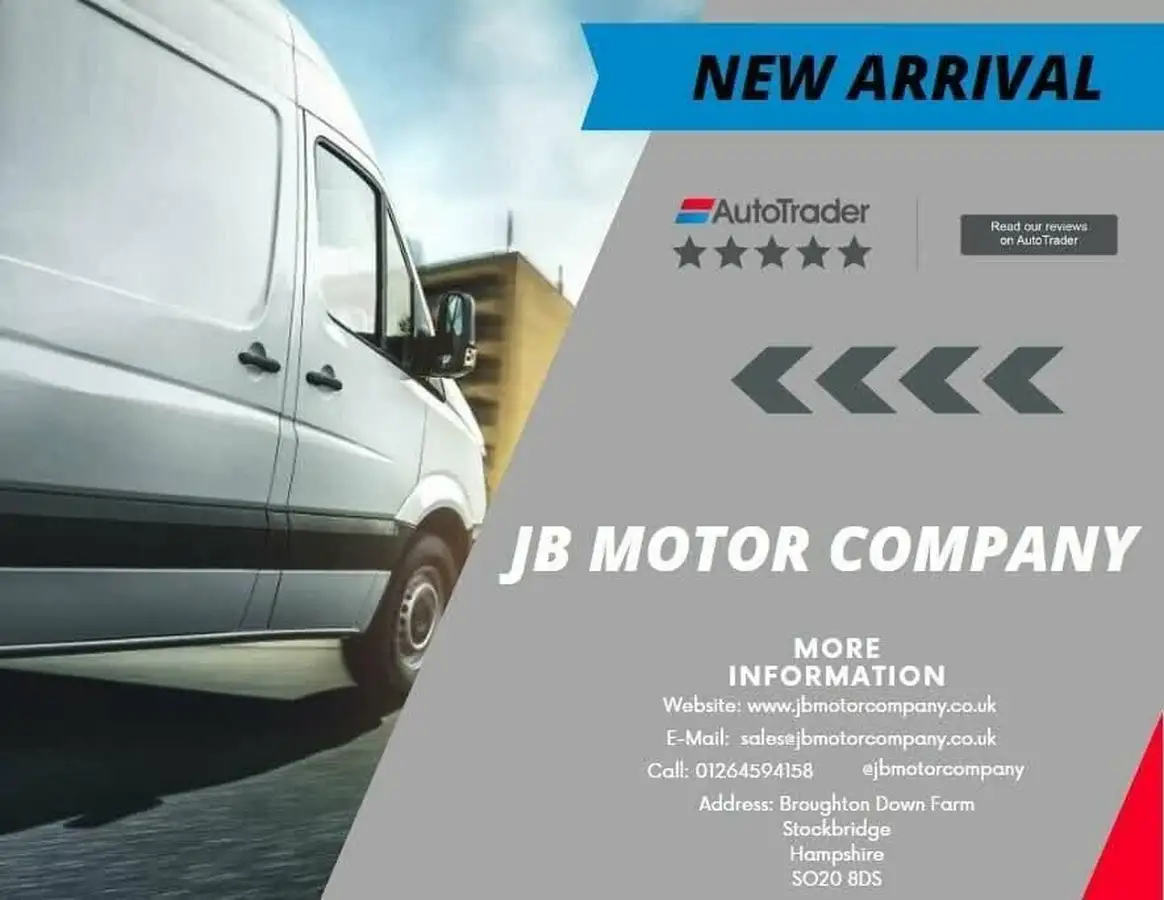 2017-renault-trafic-16dci-sl27-125-sport-nav-energy-125-e6-panel-van-big-0