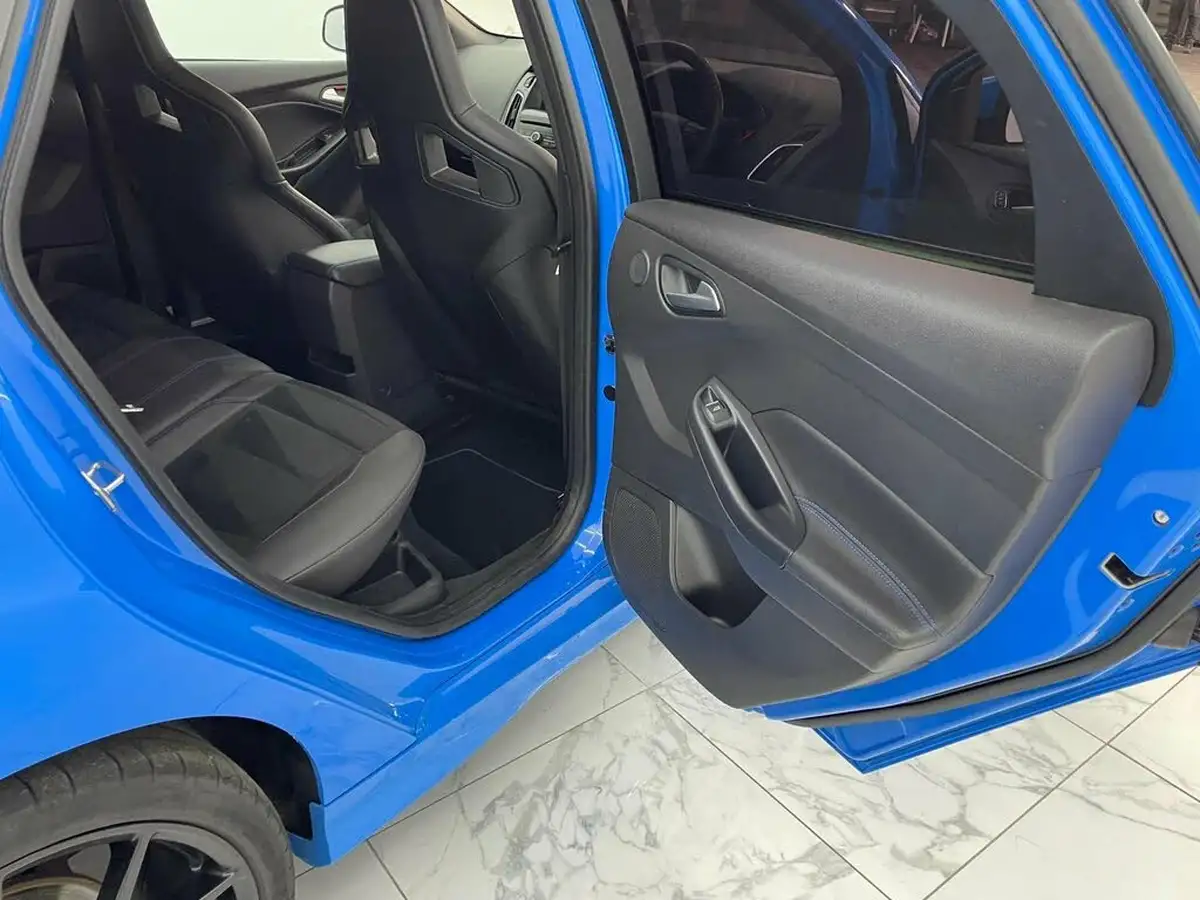 2017-ford-focus-23-rs-4x4-2261cc-big-47