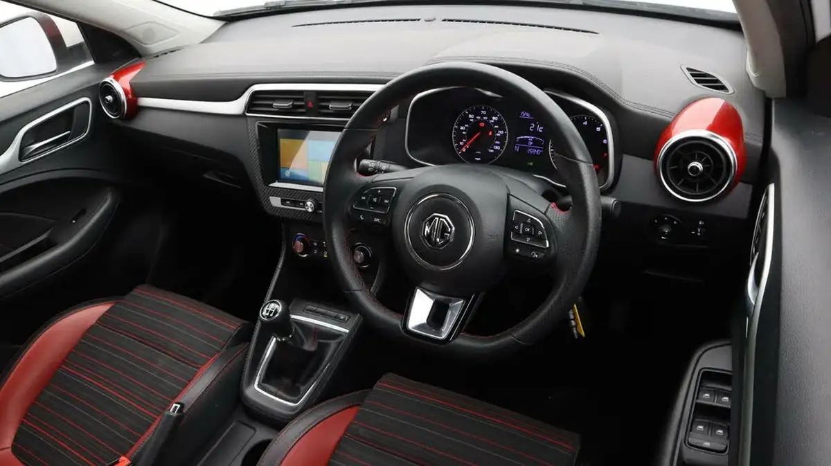2020-mg-zs-suv-15-vti-tech-limited-edition-106ps-big-8