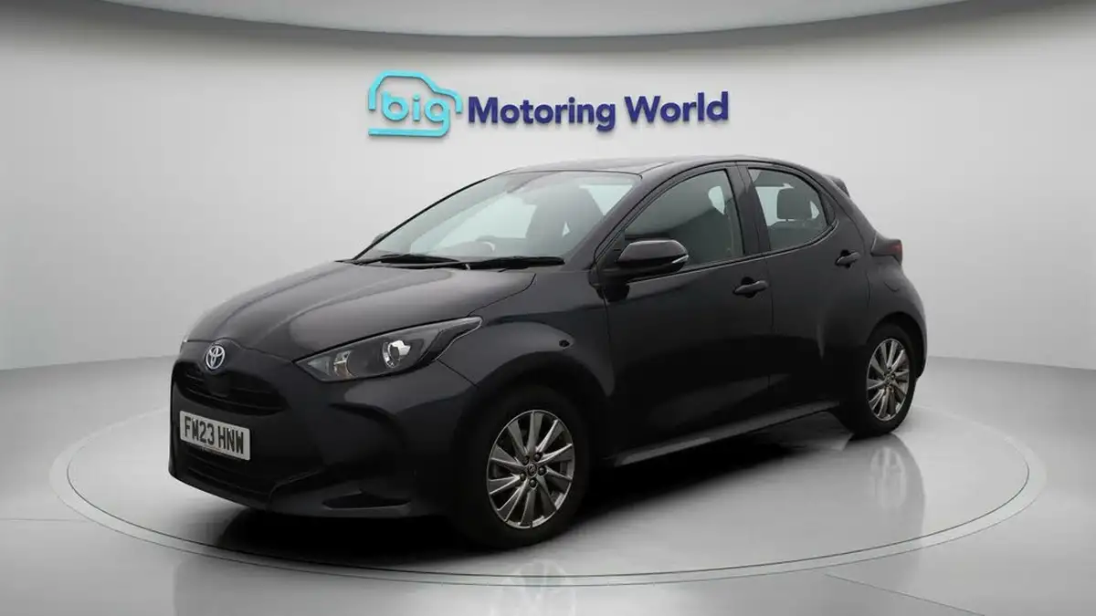 2023-toyota-yaris-15-vvt-i-icon-big-3