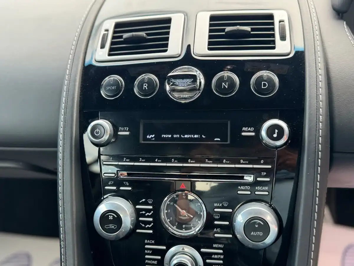 2012-aston-martin-vantage-47-s-coupe-big-27