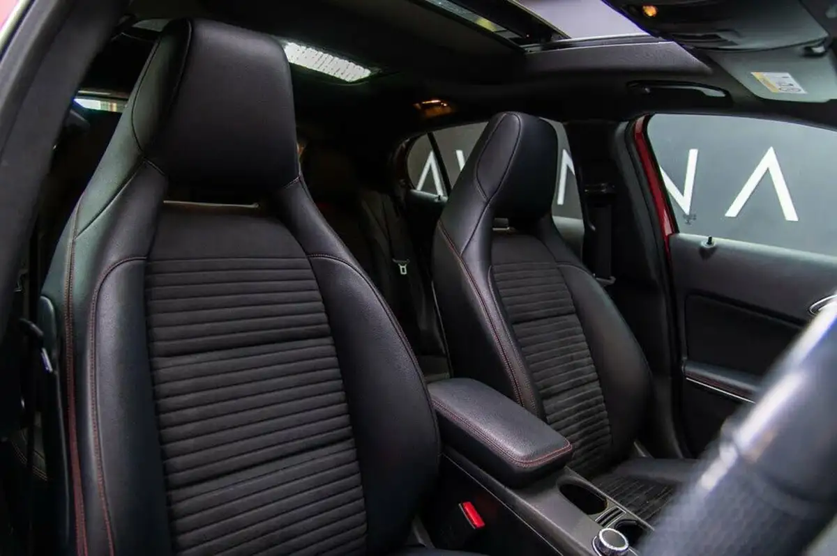 2020-mercedes-benz-gla-class-16-gla-200-amg-line-edition-plus-7g-dct-big-2