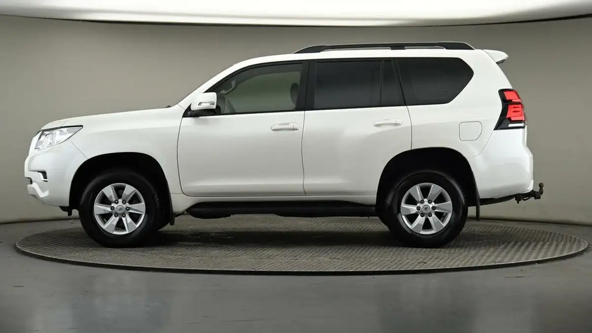2023-toyota-land-cruiser-big-10