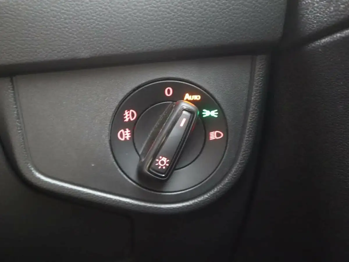 2021-volkswagen-polo-20-tsi-gti-207ps-big-37