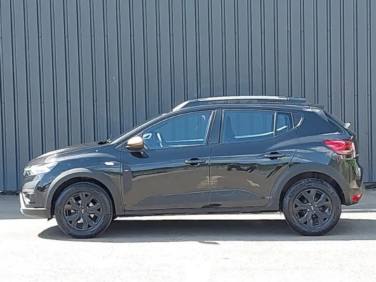 2024-dacia-sandero-stepway-10-tce-extreme-90bhp-big-3