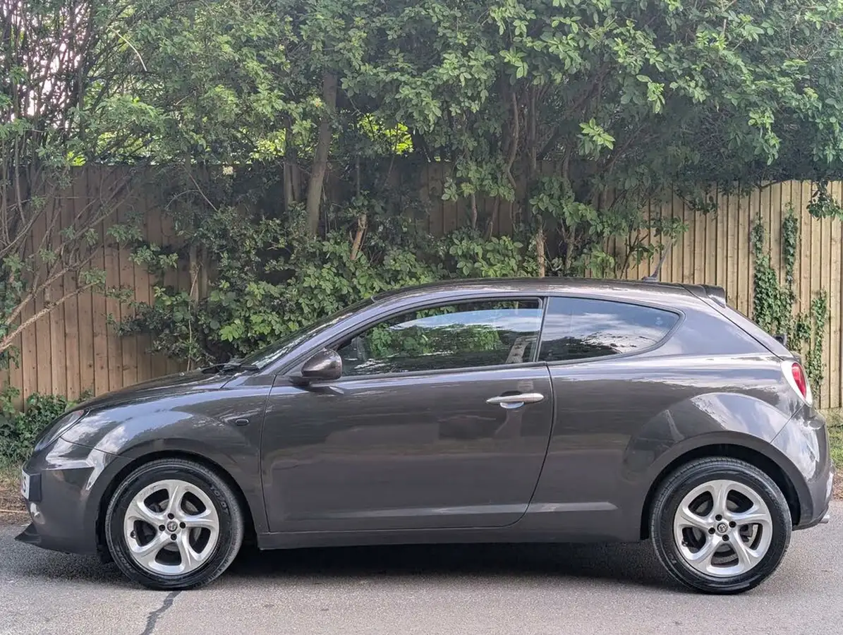 2019-alfa-romeo-mito-09-big-3
