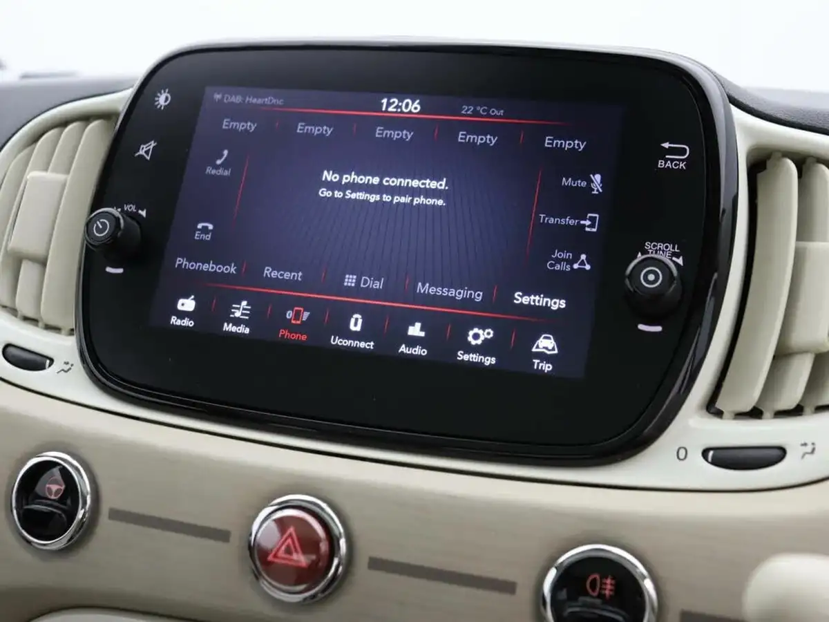 2021-fiat-500-10-dolcevita-big-22