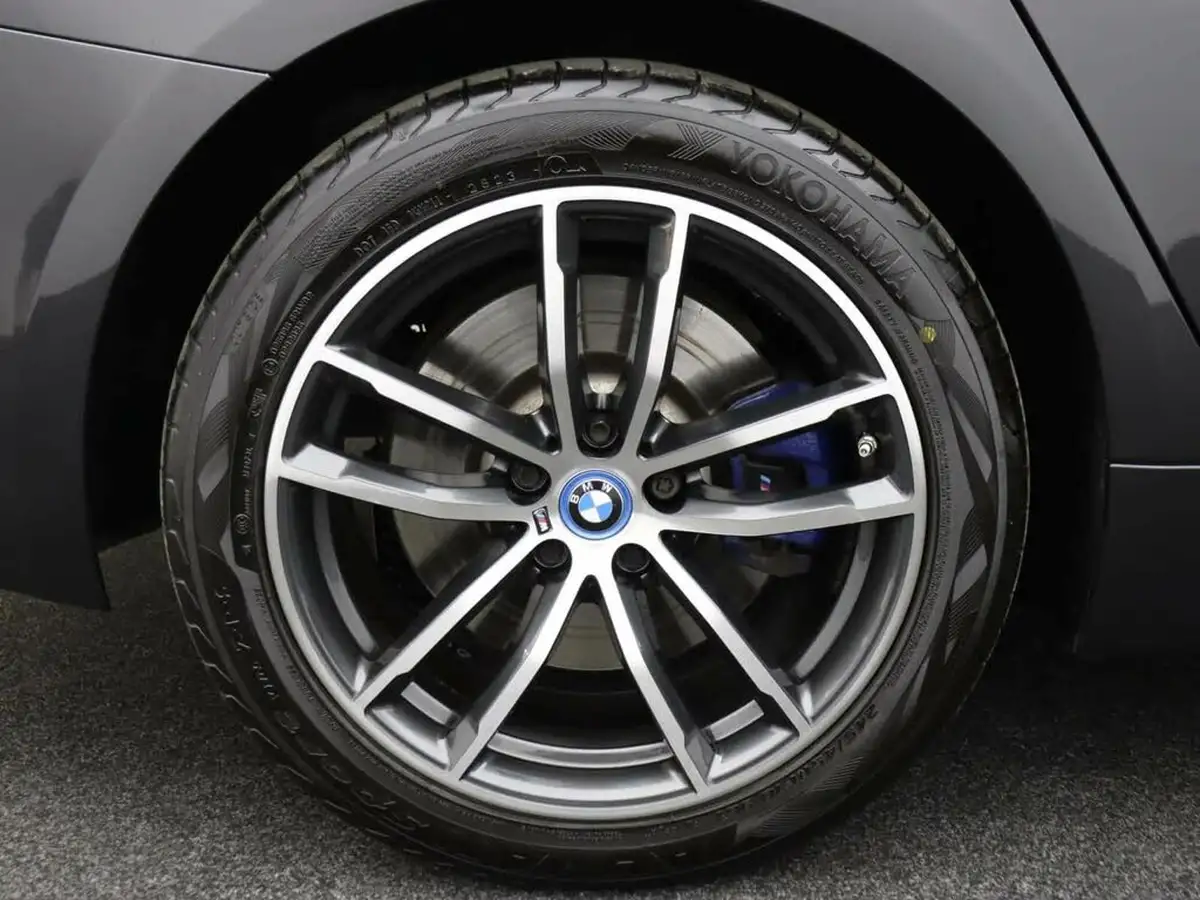 2022-bmw-5-series-20-530e-m-sport-touring-5d-big-12