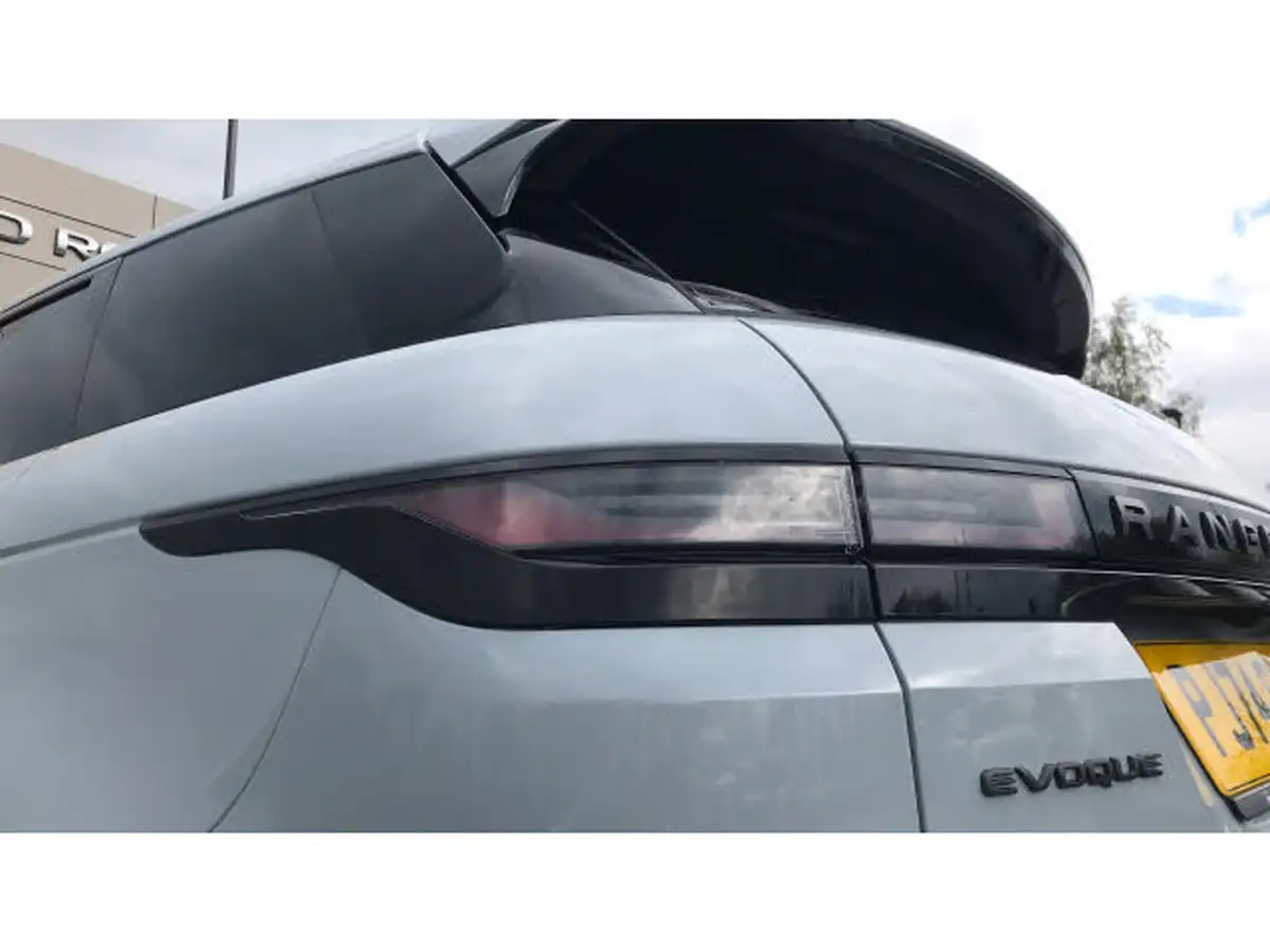 2024-land-rover-range-rover-evoque-20-d200-dynamic-hse-big-18