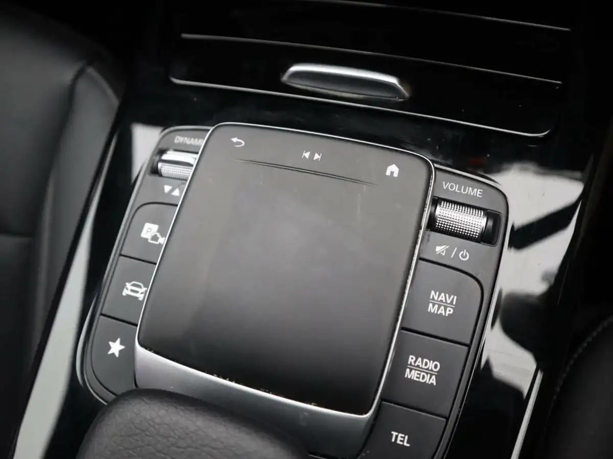 2022-mercedes-benz-cla-13-cla-180-amg-line-premium-coupe-4d-big-27
