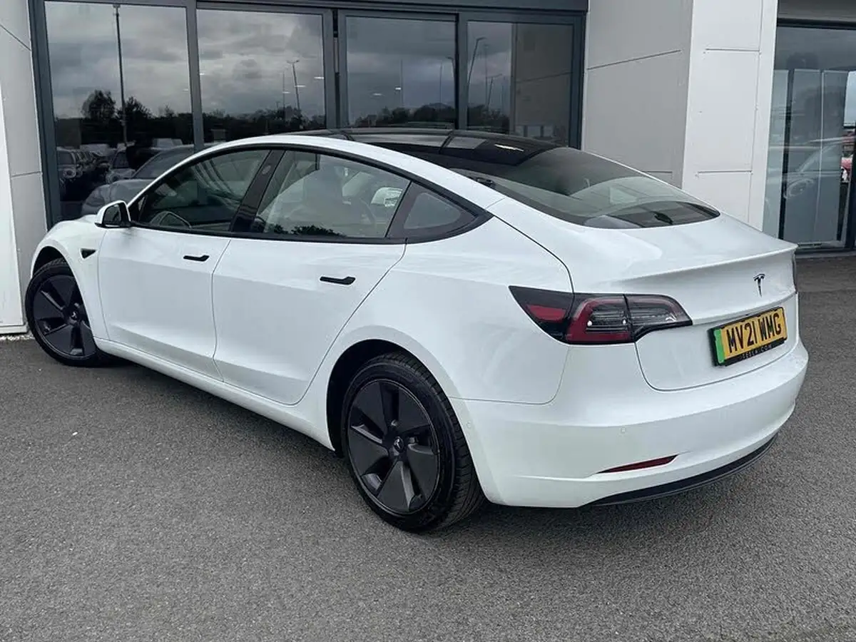 2021-tesla-model-3-e-standard-plus-big-12