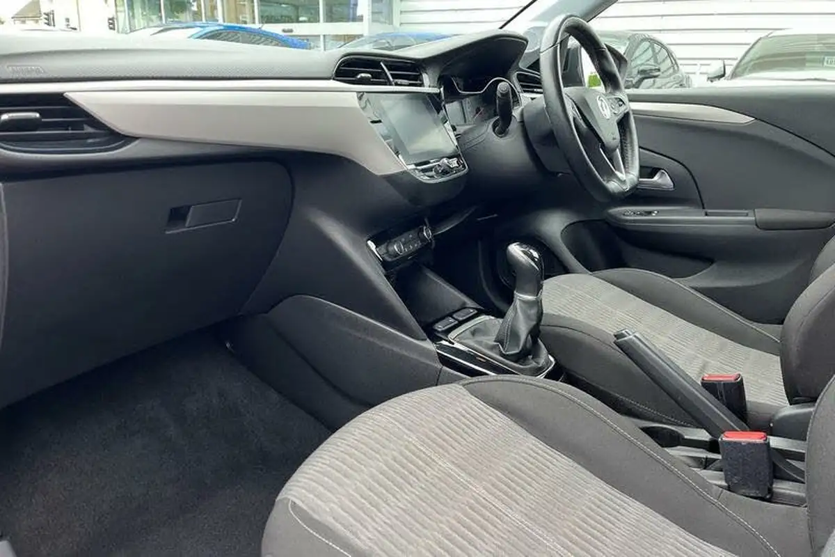 2020-vauxhall-corsa-12i-se-big-17