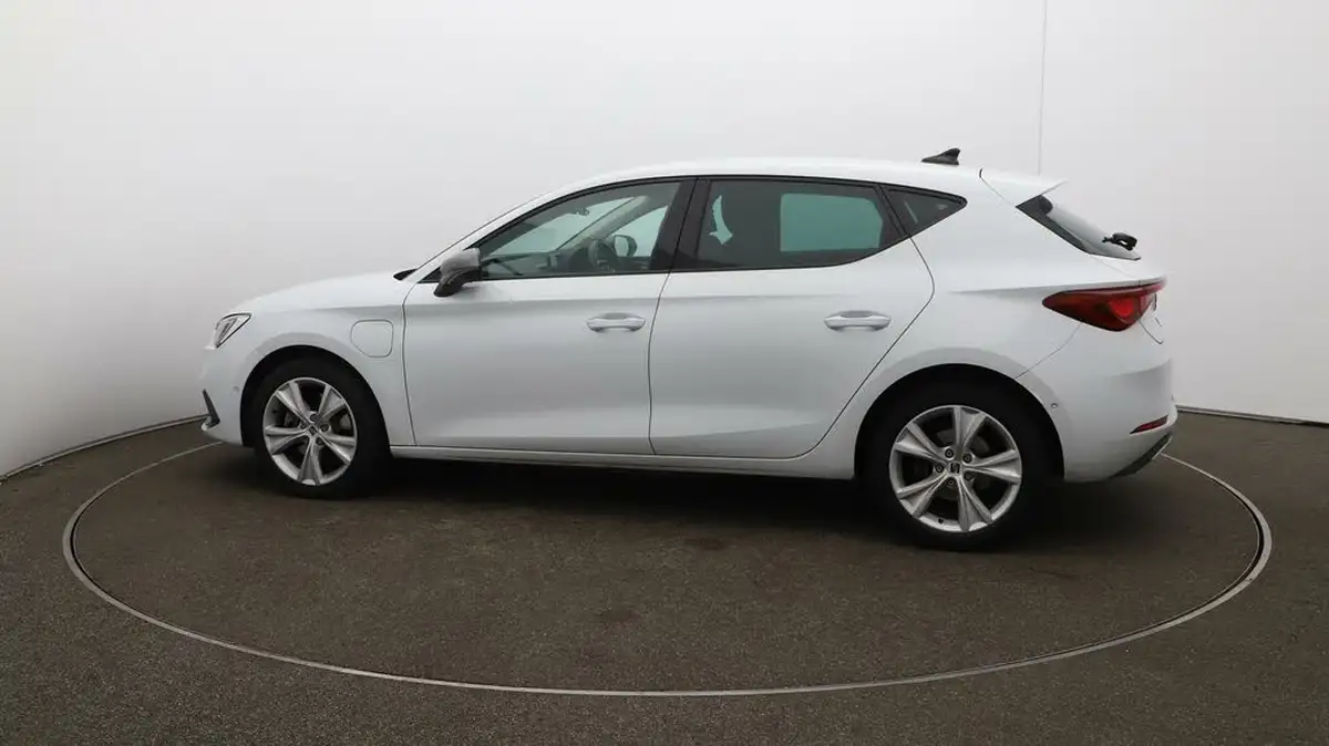 2021-seat-leon-14-e-hybrid-fr-hatchback-big-57