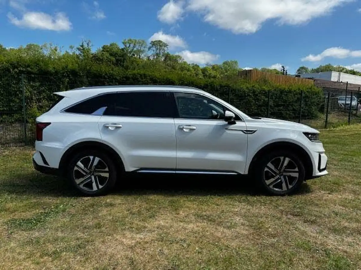 2022-kia-sorento-16-t-gdi-3-226bhp-hev-big-1