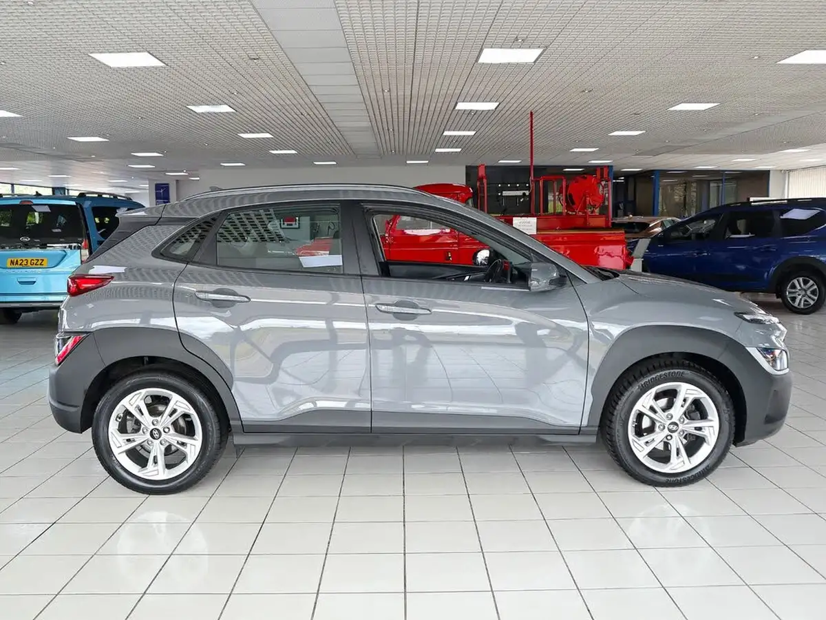 2022-hyundai-kona-10-t-gdi-se-connect-big-5