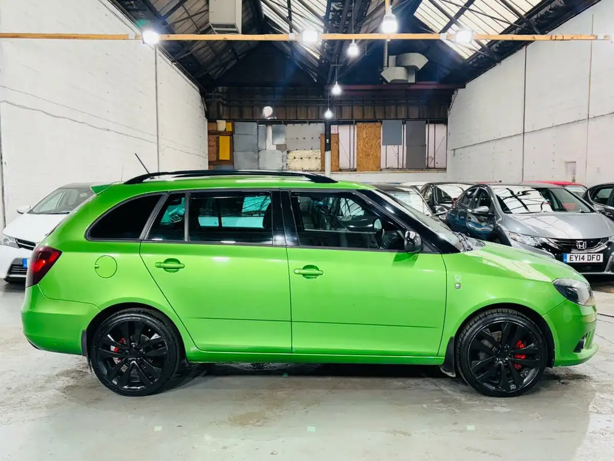 2012-skoda-fabia-14-vrs-estate-big-7