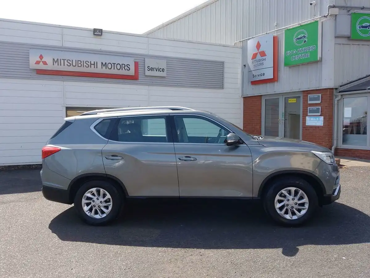 2021-kgm-ssangyong-rexton-22td-ex-t-tronic-big-0