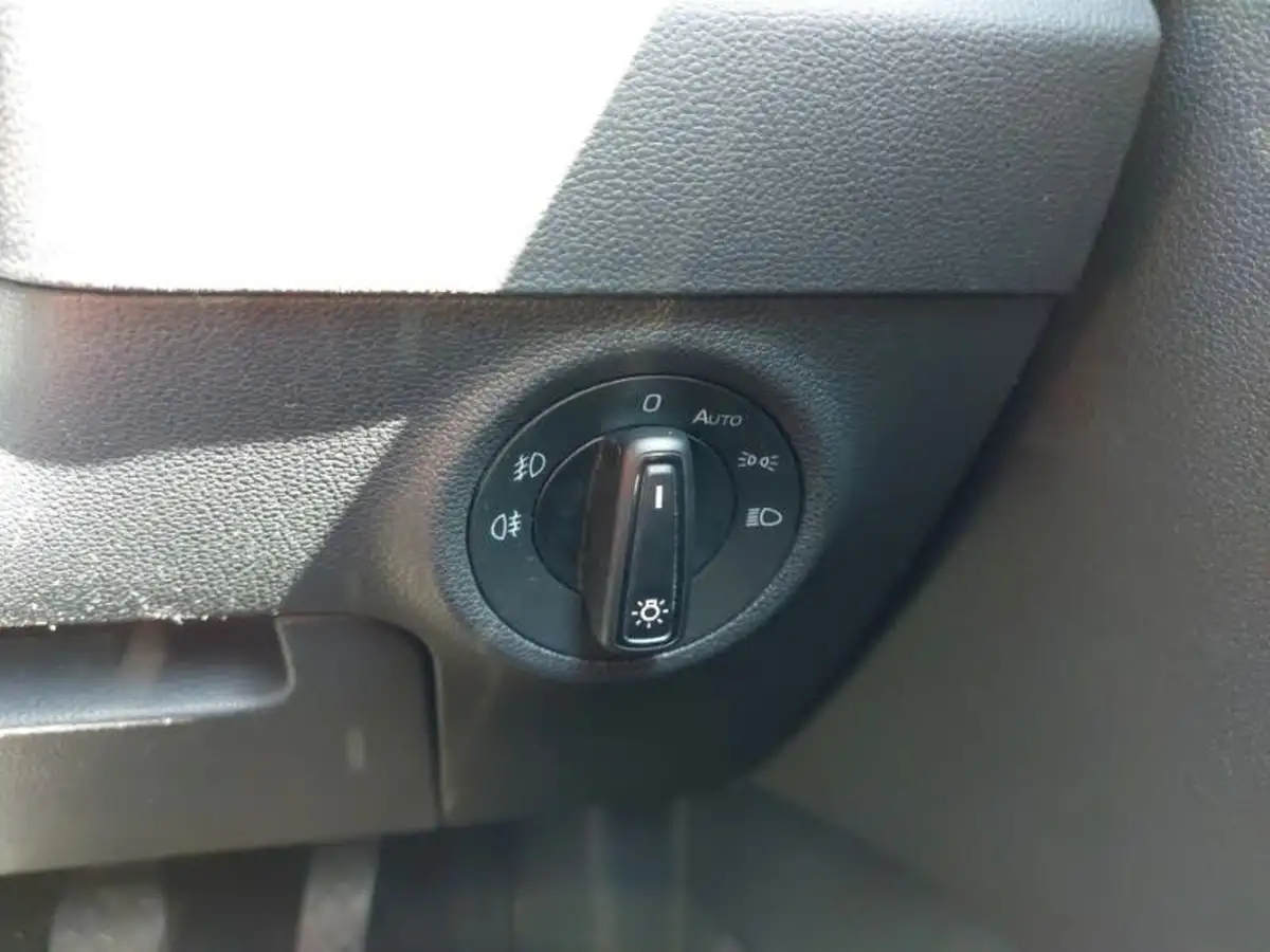 2019-skoda-karoq-20tdi-se-4x4-big-12