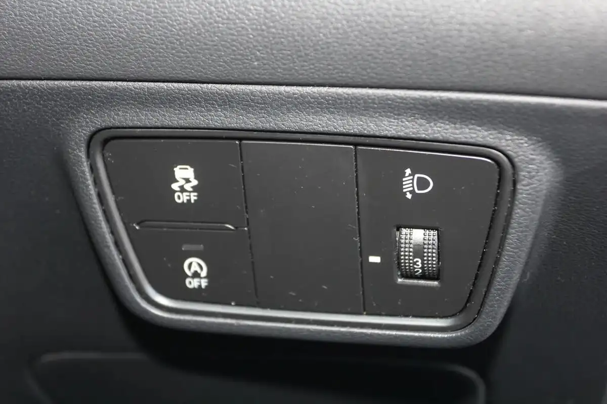 2022-hyundai-tucson-16-t-gdi-premium-150ps-big-18