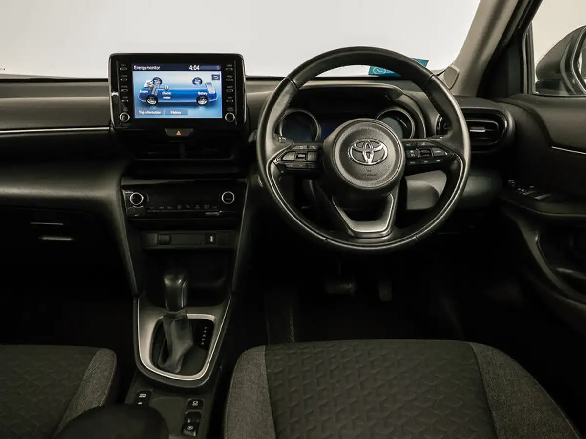 2022-toyota-yaris-cross-15-vvt-i-icon-big-6