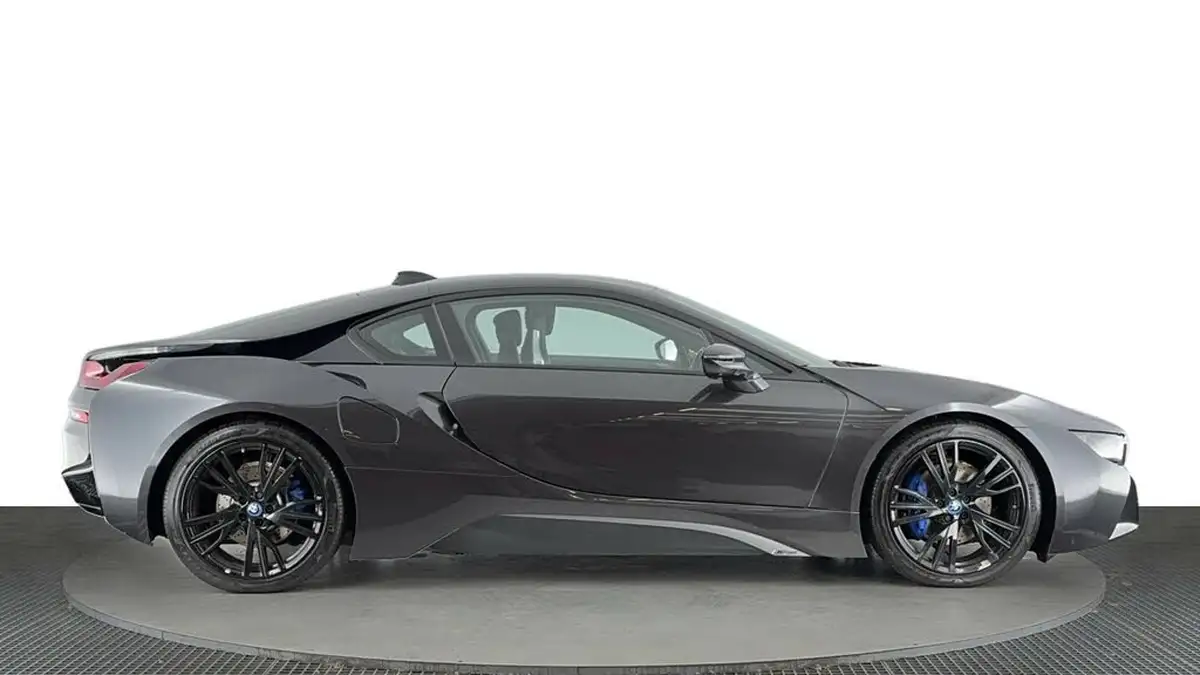 2017-bmw-i8-15-big-2