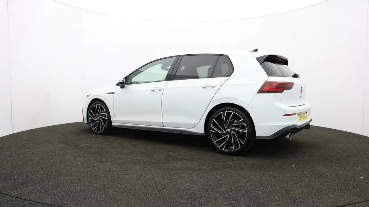 2024-volkswagen-golf-20-tsi-gti-245ps-big-73