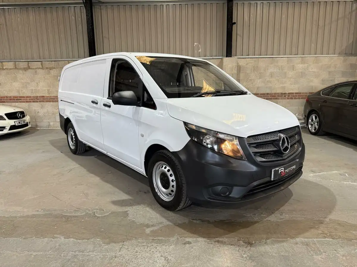 2017-mercedes-benz-vito-16cdi-111cdi-panel-extra-long-big-2